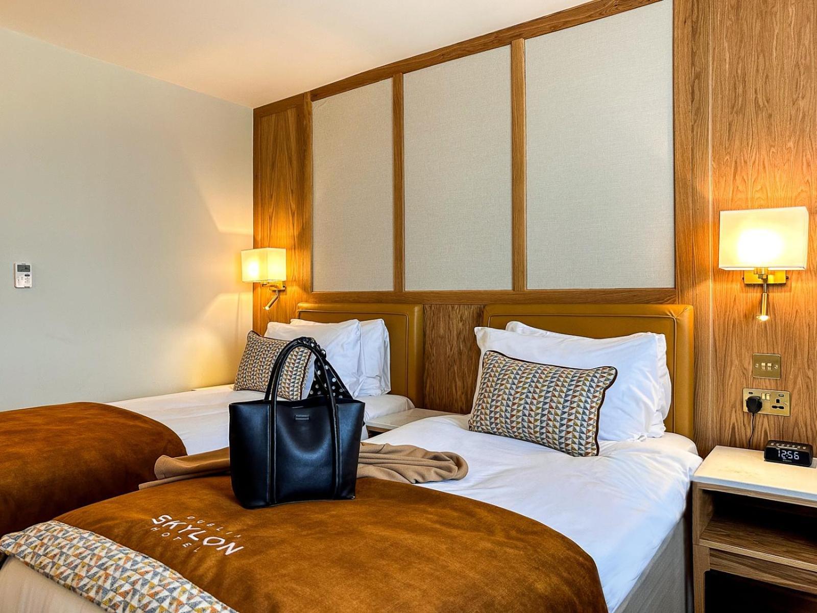 Skylon Hotel 4*